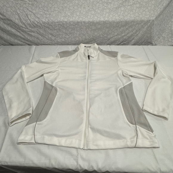 white jacket brand gear for sport size medium with full zipper and pocket - Picture 1 of 6